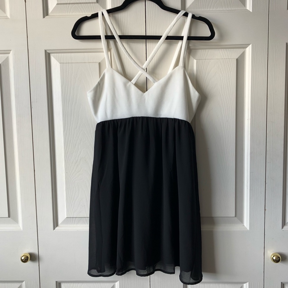 🔴 NWT DRESS 🔴